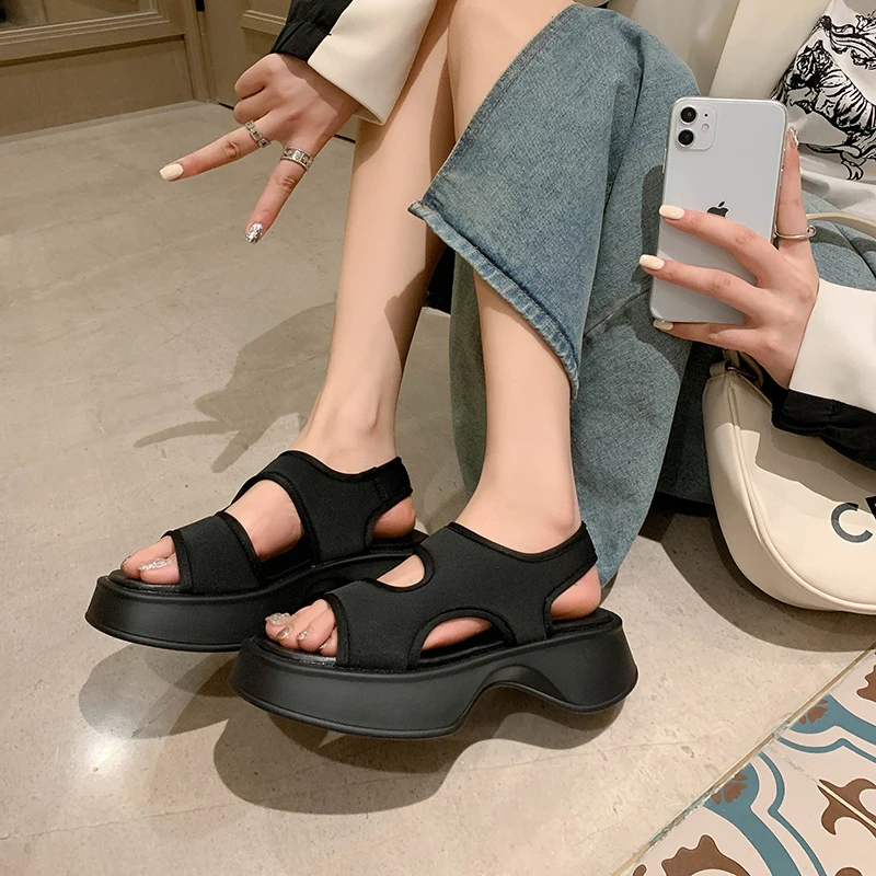 2022 Summer Pure Color Green Women Narrow Band Round Toe Jelly Shoes Waterproof Flat Sandals Block Heels Back New Big Size 40
2022 Summer Pure Color Green Women Narrow Band Round Toe Jelly Shoes Waterproof Flat Sandals Block Heels Back New Big Size 40