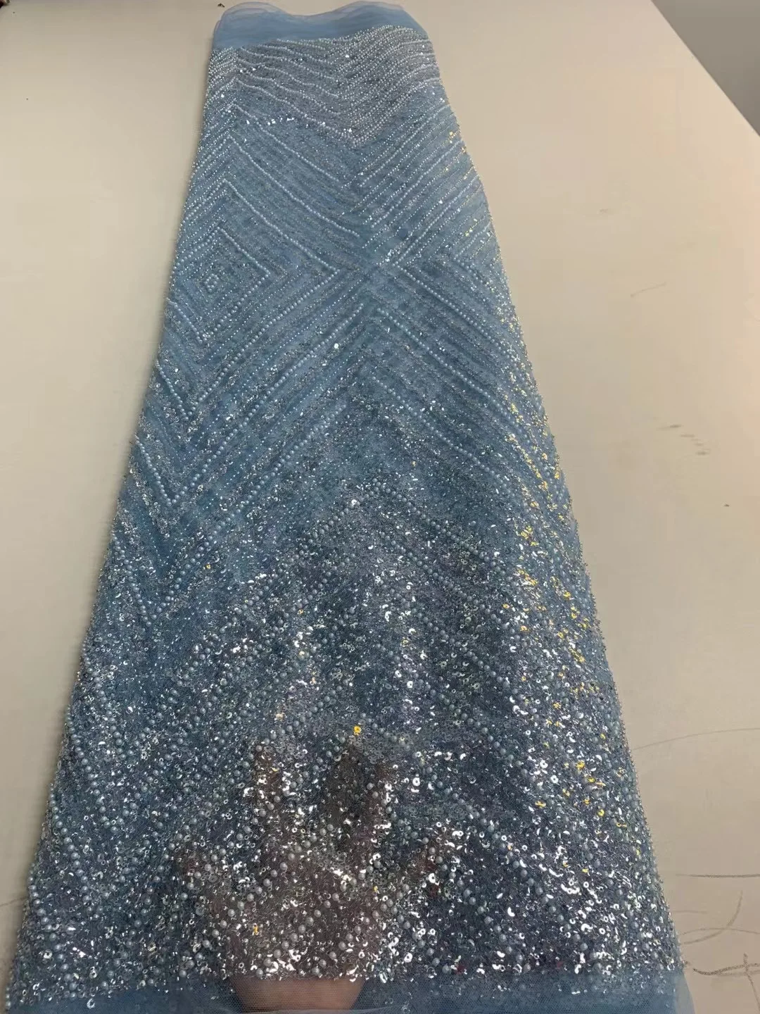 2022 Nigerian Heavy Luxury Sequins Pearl Tulle Fabric French High Quality Tulle Handmade Beaded Fabric For Bride Daily Dress Sew
2022 Nigerian Heavy Luxury Sequins Pearl Tulle Fabric French High Quality Tulle Handmade Beaded Fabric For Bride Daily Dress Sew