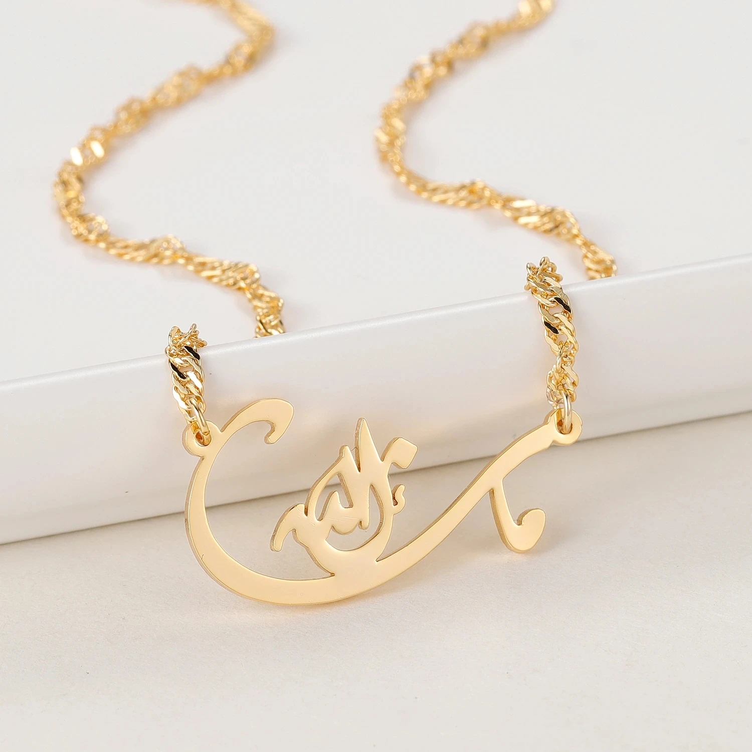 Arabic Calligraphy Name Necklace For Women Personalized Arabic Pendant 18K Gold Plated Stainless Steel Chain Mother's Day Gifts
Arabic Calligraphy Name Necklace For Women Personalized Arabic Pendant 18K Gold Plated Stainless Steel Chain Mother's Day Gifts