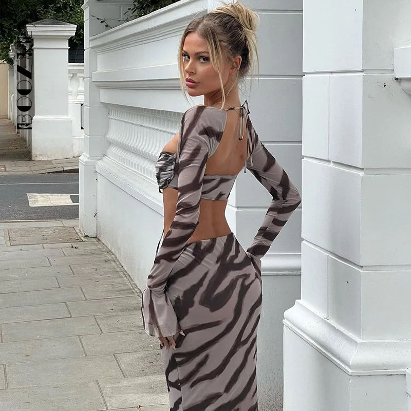 

BoozRey 2023 New Sexy Zebra-stripe Two Piece Skirt Set Women Strapless Flare Sleeve Lace-up Tops+Print Skirt Party Two Piece Set