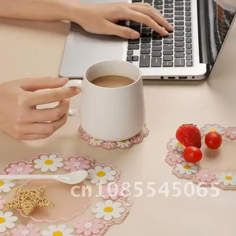 

Coasters Shaped Like Flowers Heat Insulation Placemat Soft Rubber Dining Tableware Pot Mat Non-Slip Cup Coaster Table Mat Teacu