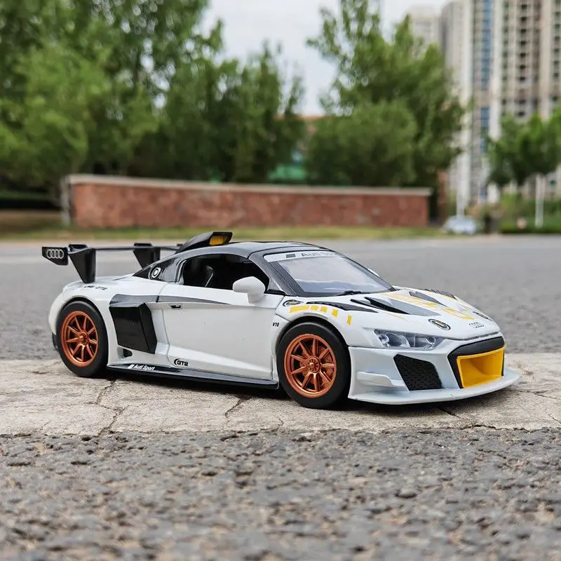 

1:24 AUDI R8 GT2 Alloy Track Racing Car Model Diecast Metal Toy Sports Car Model Simulation Sound and Light Collection Kids Gift