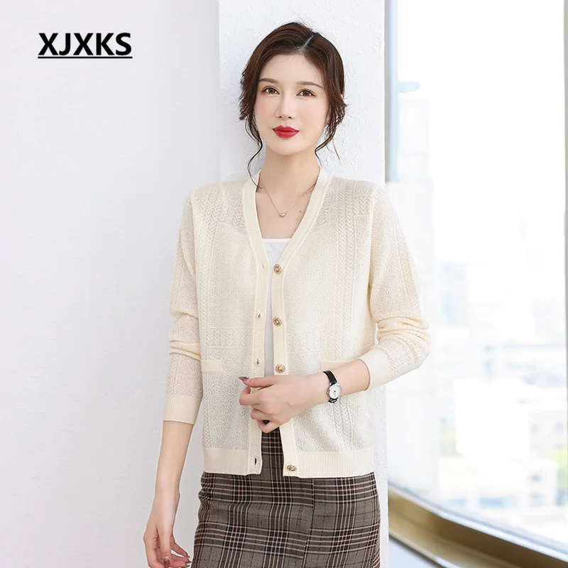 XJXKS 2022 Autumn And Winter Latest Fashion V-neck Women's Cardigan Solid Color All-match Single-breasted Sweater Coat
XJXKS 2022 Autumn And Winter Latest Fashion V-neck Women's Cardigan Solid Color All-match Single-breasted Sweater Coat