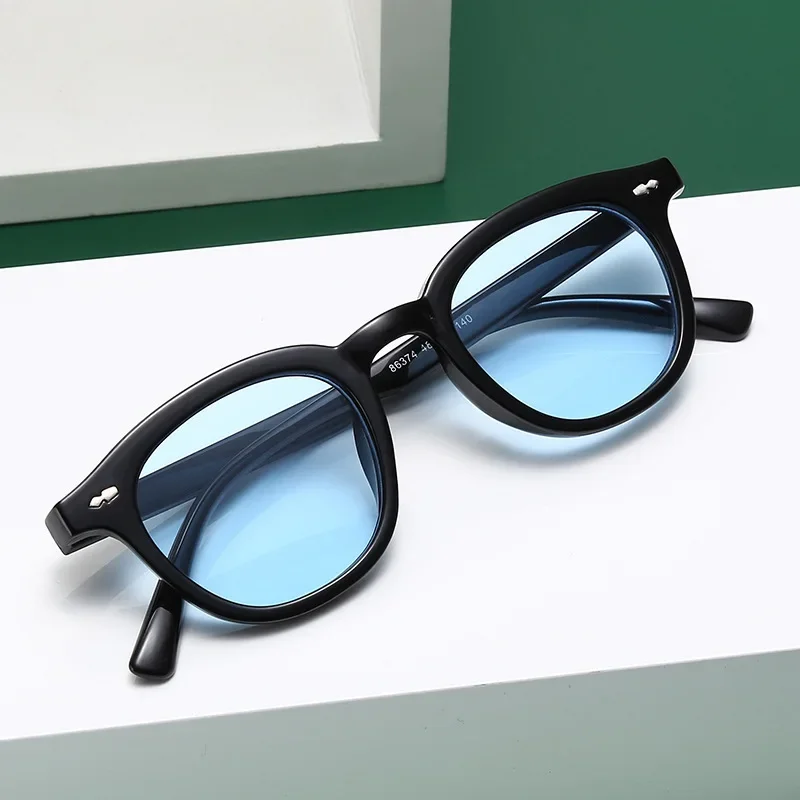 New Round Retro Rice Nail Fashion Sunglasses for Men Sunglasses for Women Sun Protection and UV Shading Fashion
New Round Retro Rice Nail Fashion Sunglasses for Men Sunglasses for Women Sun Protection and UV Shading Fashion