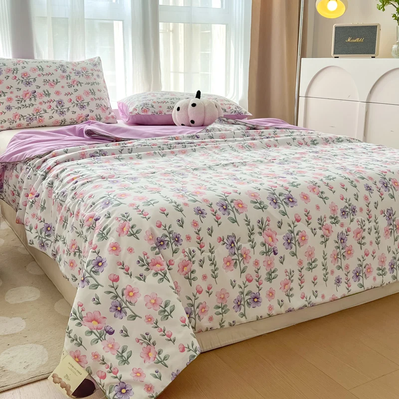 Summer Quilt Floral Style Duvets Single/Queen Size Comforter Thin Duvets Skin-friendly Bedspread edredones (No Pillowcase) Summer Quilt Floral Style Duvets Single/Queen Size Comforter Thin Duvets Skin-friendly Bedspread edredones (No Pillowcase)