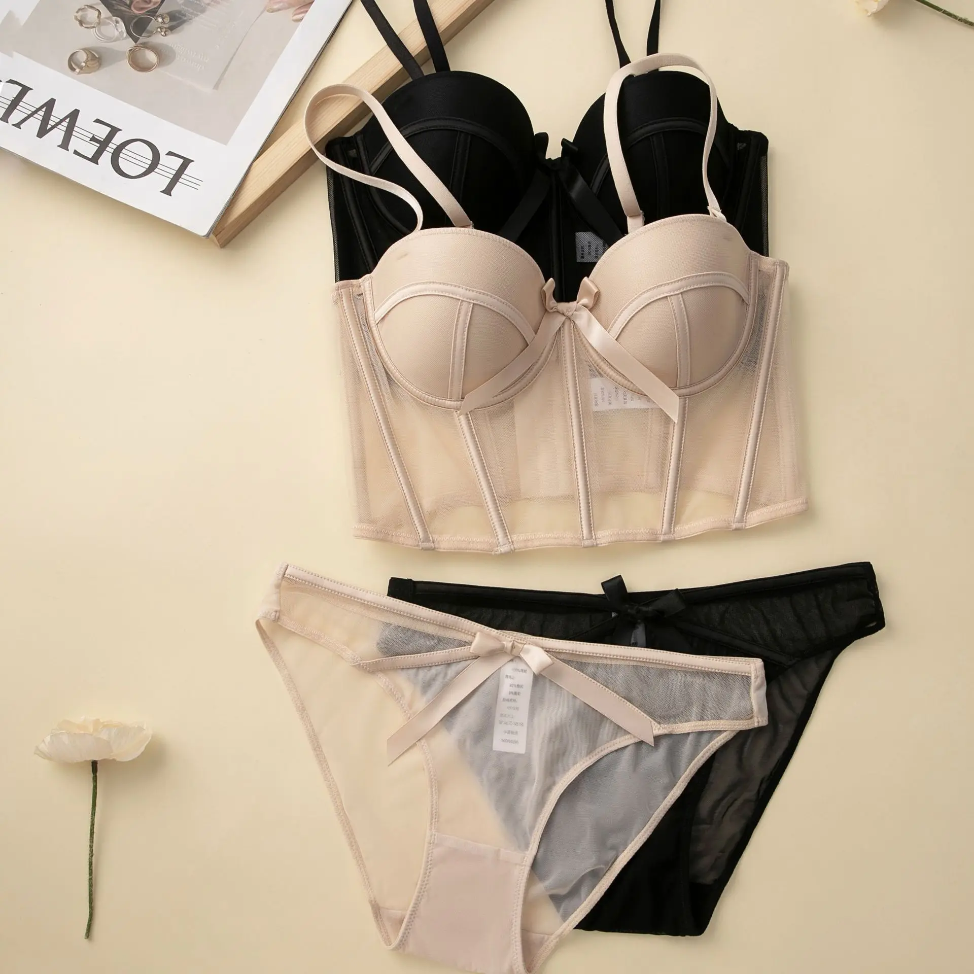 Back Suspenders for Women, Sexy Chest Corset, Outside Wearing Bandeau with Breasts, Beauty Underwear, French New Style
Back Suspenders for Women, Sexy Chest Corset, Outside Wearing Bandeau with Breasts, Beauty Underwear, French New Style