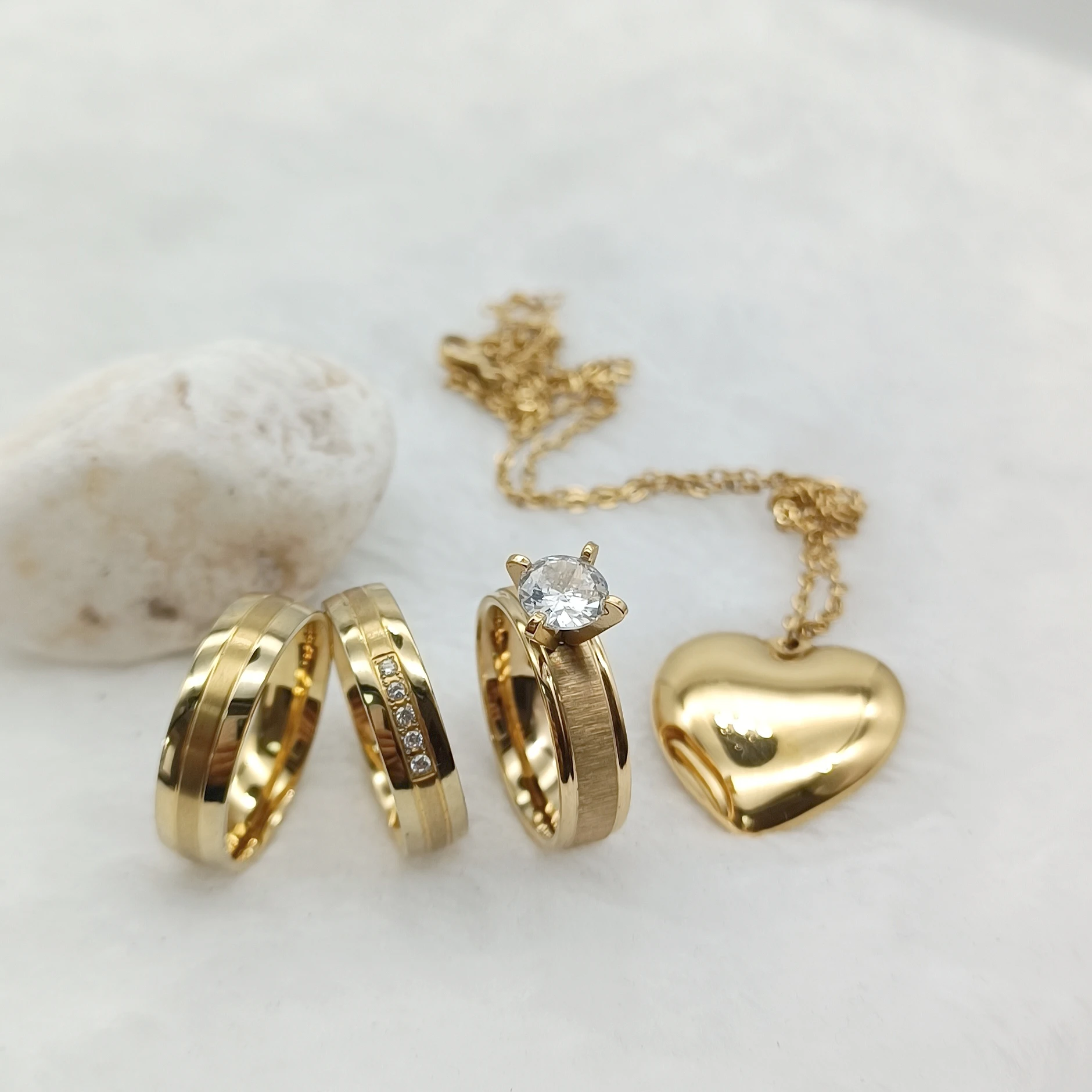 14k Gold Plated Ring Jewelry Designer Women Rings Cz Diamond Ring His And Hers Couple Rings Engagement Pendant Bridal sets
14k Gold Plated Ring Jewelry Designer Women Rings Cz Diamond Ring His And Hers Couple Rings Engagement Pendant Bridal sets