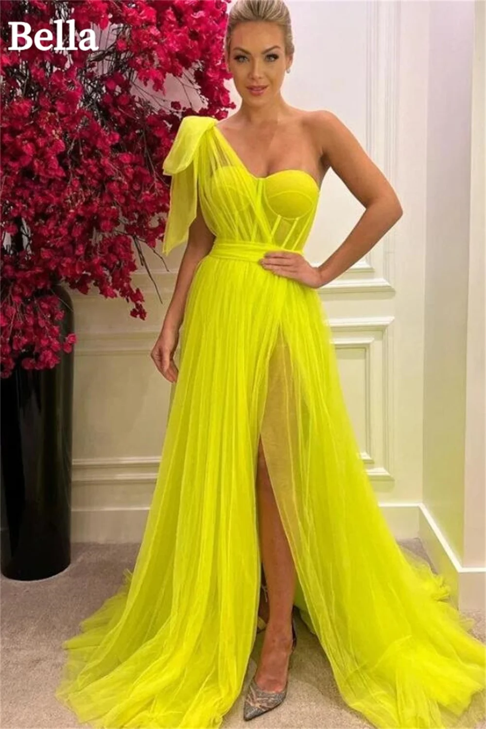 Bella Yellow A-line Prom Dresses One Shoulder Tulle Wedding Dress Elegant Sleeveless Sexy Side Split Vestidos De Fiesta 2024
Bella Yellow A-line Prom Dresses One Shoulder Tulle Wedding Dress Elegant Sleeveless Sexy Side Split Vestidos De Fiesta 2024