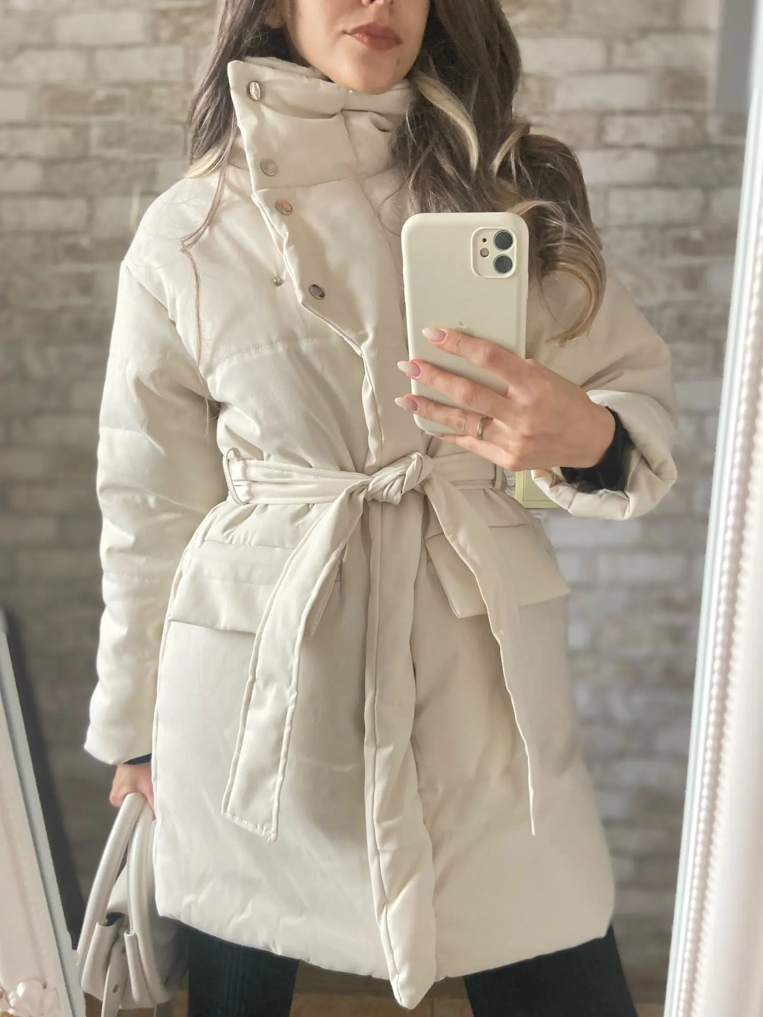 CamKemsey Thick Quilted Jacket Women Chic Stand Collar Winter Belted Loose Parkas Coats Office Ladies Warm Cotton Puffer Jackets
CamKemsey Thick Quilted Jacket Women Chic Stand Collar Winter Belted Loose Parkas Coats Office Ladies Warm Cotton Puffer Jackets