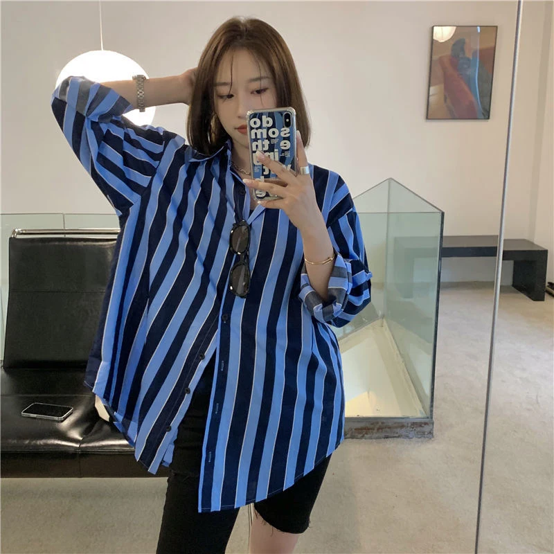 Blue Striped Shirt Women's Summer 2022 Thin Chic Retro Sunscreen Long-Sleeved Top Women's All-Match Commuter Shirt 
Blue Striped Shirt Women's Summer 2022 Thin Chic Retro Sunscreen Long-Sleeved Top Women's All-Match Commuter Shirt