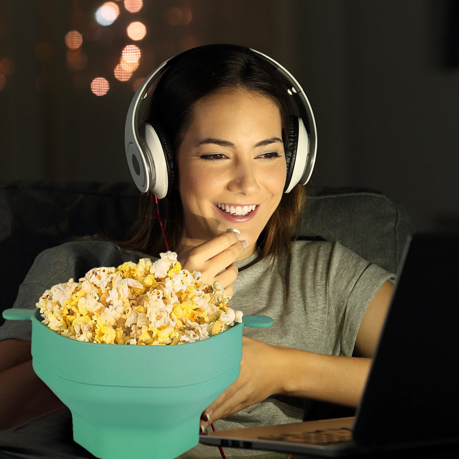 Silicone Microwave Popcorn Popper, Popcorn Bowl with Lid, High Temperature Resistant, Popcorn Maker Collapsible Bowl
Silicone Microwave Popcorn Popper, Popcorn Bowl with Lid, High Temperature Resistant, Popcorn Maker Collapsible Bowl