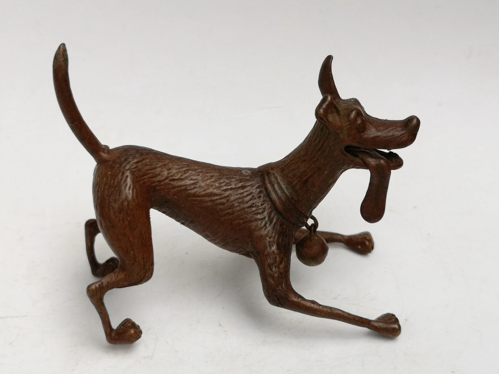 1919 Collection Old Chinese Bronze Carving Lovely Dog Statue Family desk Decoration Gift
1919 Collection Old Chinese Bronze Carving Lovely Dog Statue Family desk Decoration Gift