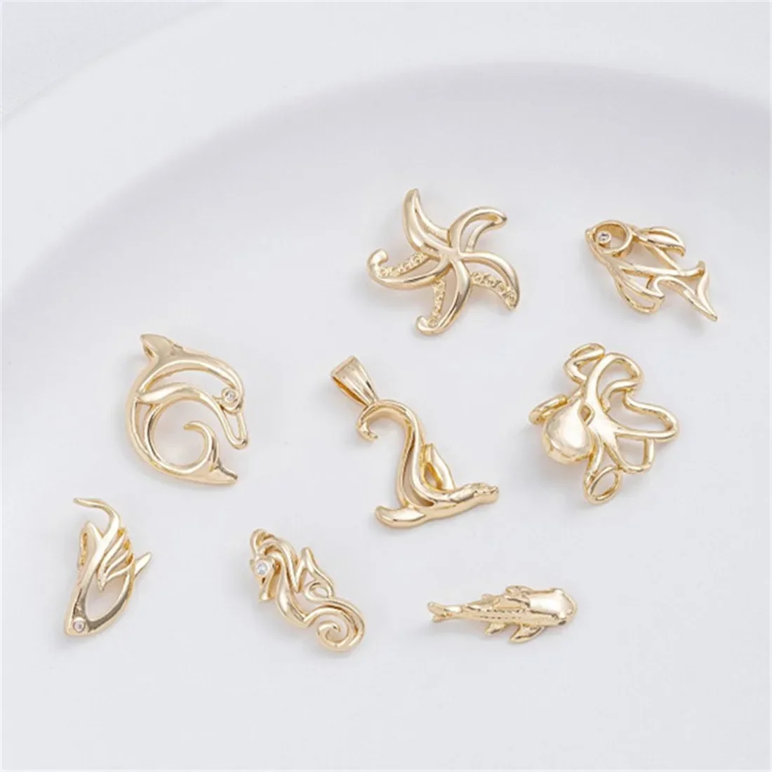 

14K Gold Wrapped Marine Life Dolphin Starfish Pendant DIY Handmade Pearl Bracelet Pendant Jewelry Pendant D029