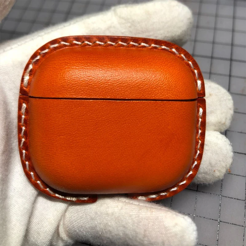 Italian Buttero For AirPods Pro Case Leather Luxury Genuine Leather Handmade Custom Made Cover for AirPods Pro
Italian Buttero For AirPods Pro Case Leather Luxury Genuine Leather Handmade Custom Made Cover for AirPods Pro