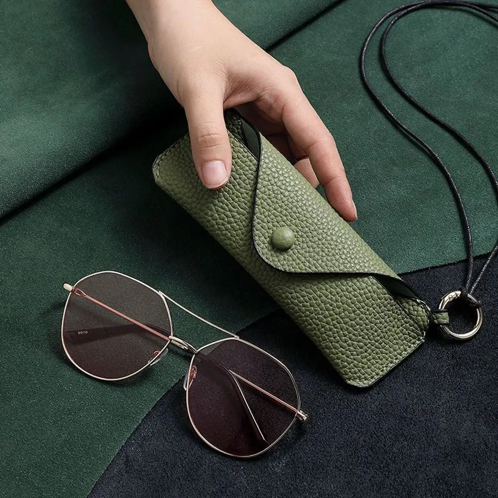Waterproof For Women Portable PU Leather Glasses Case Sunglasses Storage Bag Hanging Eyeglasses Holder Eyewear Protective Case
Waterproof For Women Portable PU Leather Glasses Case Sunglasses Storage Bag Hanging Eyeglasses Holder Eyewear Protective Case