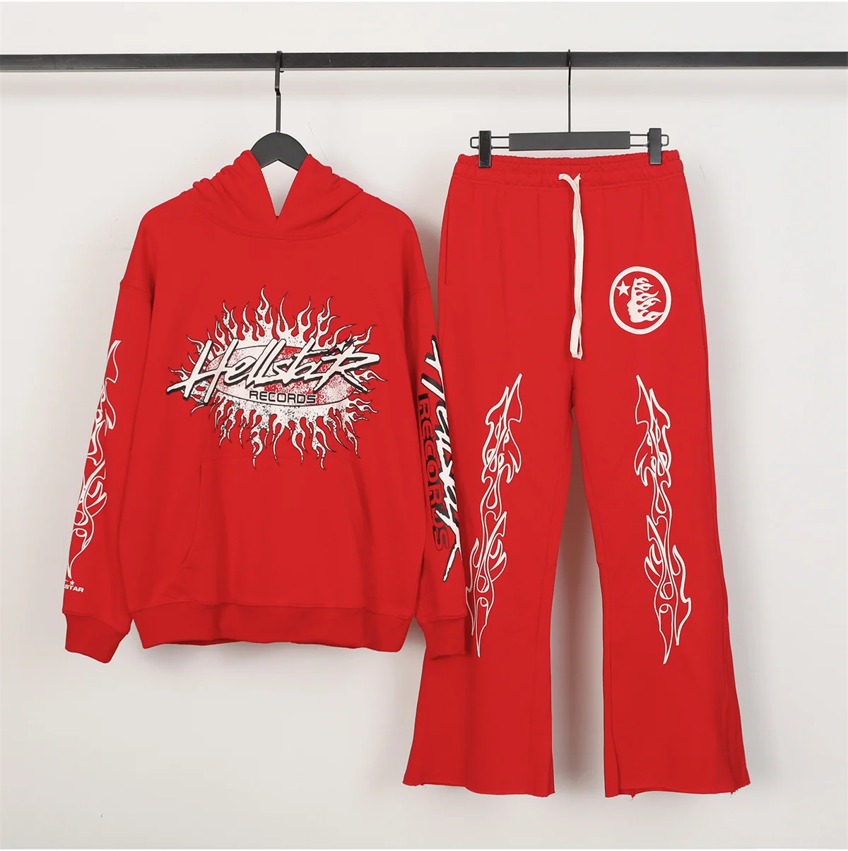 Hellstar Studios Tour High Street Rapper Kanye West Star Fire Cotton Hoodies Men Oversize Cotton Harajuku Sport Jesus Sweatshirt 
Hellstar Studios Tour High Street Rapper Kanye West Star Fire Cotton Hoodies Men Oversize Cotton Harajuku Sport Jesus Sweatshirt