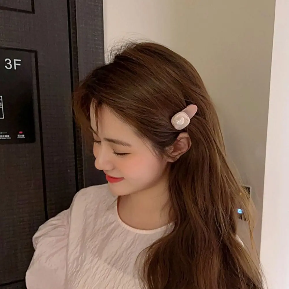 Sweet Elegant Jewelry Hair Accessory Square Duckbill Clip Love Heart Barrette Y2k Resin Headwear Korean Women Hair Clip
Sweet Elegant Jewelry Hair Accessory Square Duckbill Clip Love Heart Barrette Y2k Resin Headwear Korean Women Hair Clip