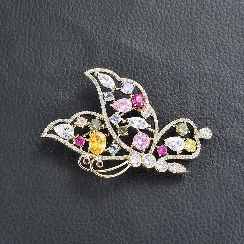 Colorful Zircon Hollow Bird Copper Lapel Pins Novelty Brass Brooches For OL Lady Women Girls Dress Backpack Jewelry Decoration
Colorful Zircon Hollow Bird Copper Lapel Pins Novelty Brass Brooches For OL Lady Women Girls Dress Backpack Jewelry Decoration