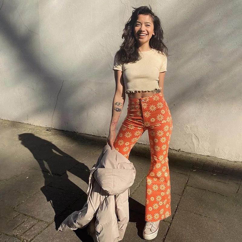 Orange Floral Print High Waisted Long Flared Pants 90s Harajuku Korean Fashion Y2K Cargo Pants Women Summer 2023 Chic Trousers
Orange Floral Print High Waisted Long Flared Pants 90s Harajuku Korean Fashion Y2K Cargo Pants Women Summer 2023 Chic Trousers