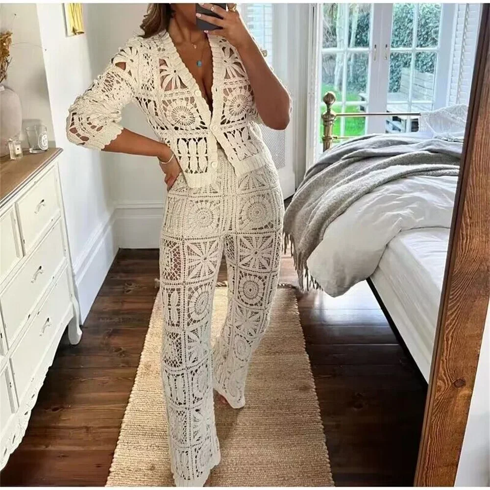 3D Hollow Hook Flower Knitted Cardigan and Knitted Pants Set Women's Fashion Chic 2 Pieces Set Matching Suit 2024 New
3D Hollow Hook Flower Knitted Cardigan and Knitted Pants Set Women's Fashion Chic 2 Pieces Set Matching Suit 2024 New