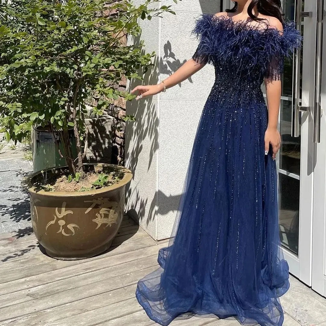 

Ashely Alsa Real Photos Luxury Arabic Women Evening Dress Formal Gown Strapless Heavy Beading Feather Long Party Prom Dresses 16
