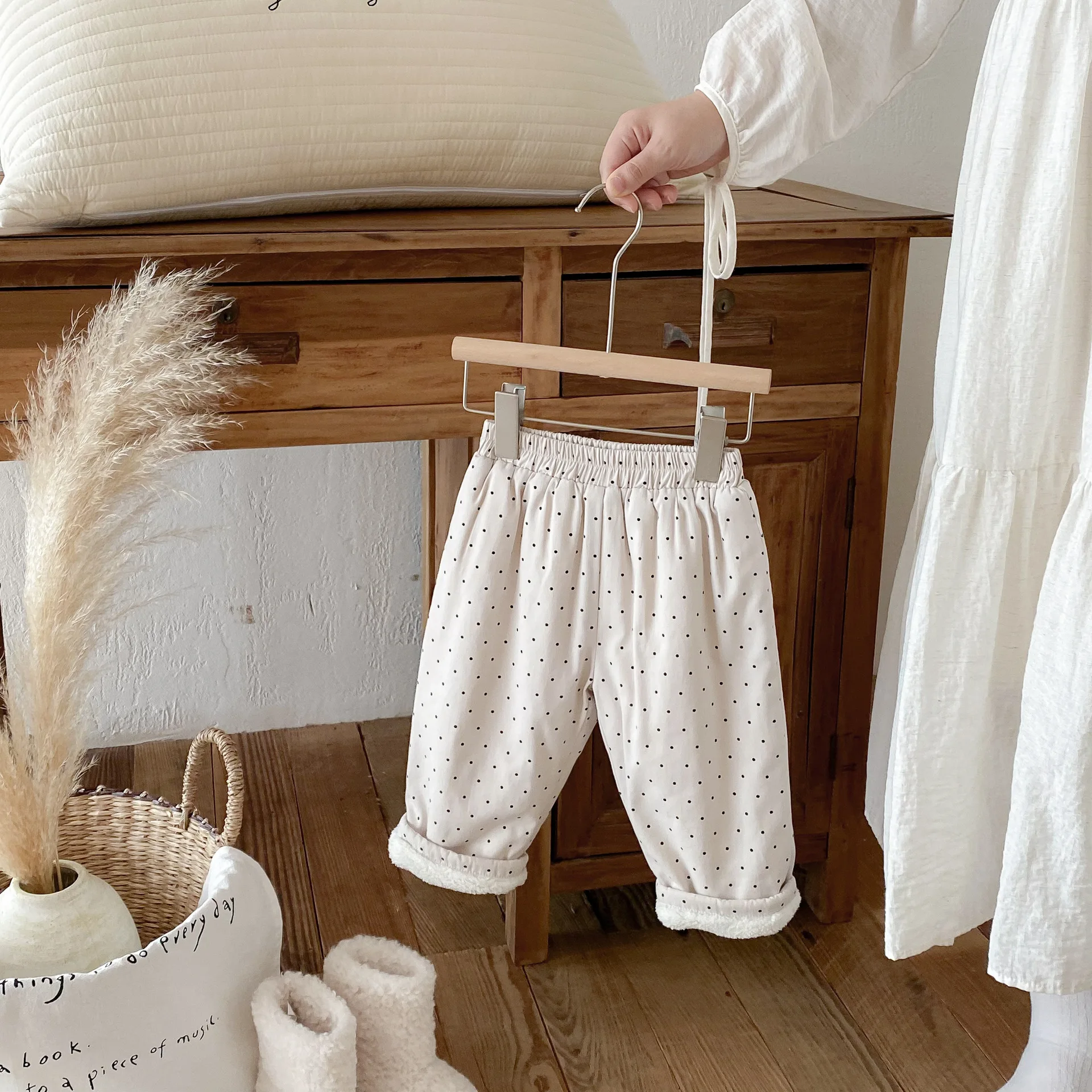 2025 Winter New Children Casual Pants Plus Velvet Thick Girls Dot Print Trousers Baby Boy Fleece Harem Pants Kids Warm Clothes 8 Sa8fd5005c5984ddba590752d9c9623e8Z
