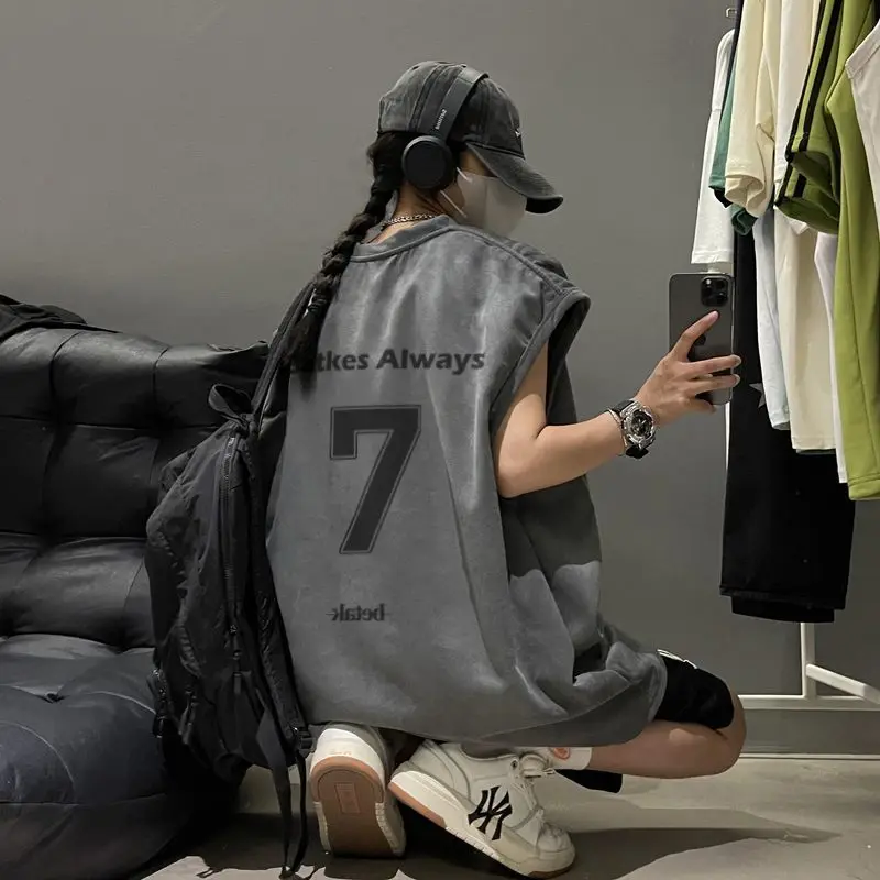 Suede vest men's summer fashion brand retro American loose heavyweight versatile sleeveless sports vest men clothing y2k top emo
Suede vest men's summer fashion brand retro American loose heavyweight versatile sleeveless sports vest men clothing y2k top emo