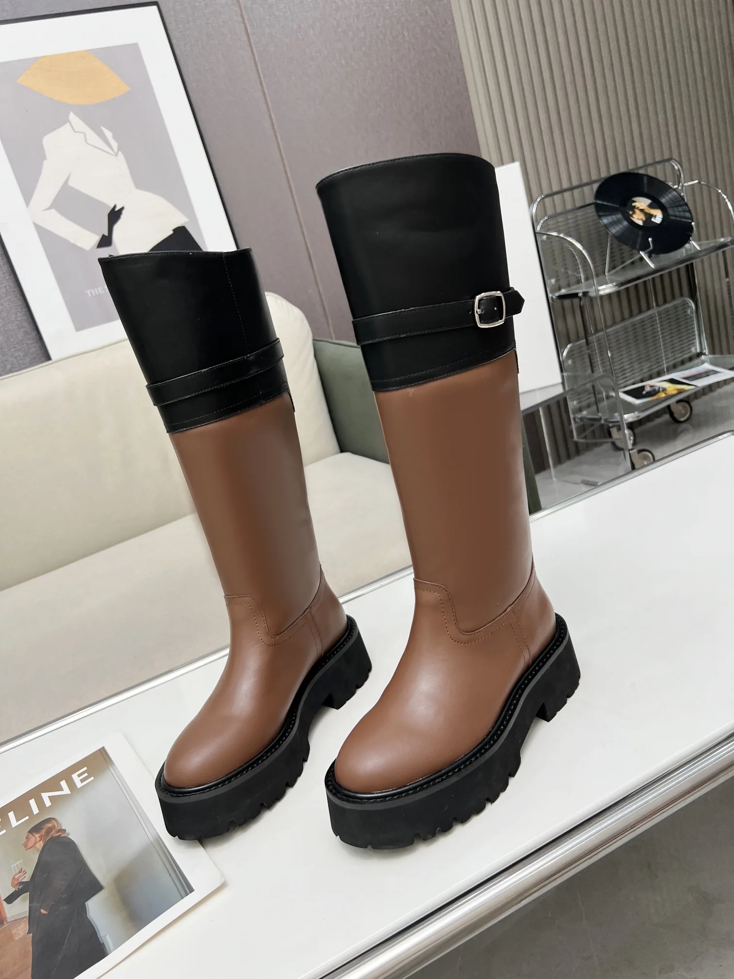 

2023 autumn and winter new women's long knight boots, leather material, foam sole, soft, comfortable and fashionable