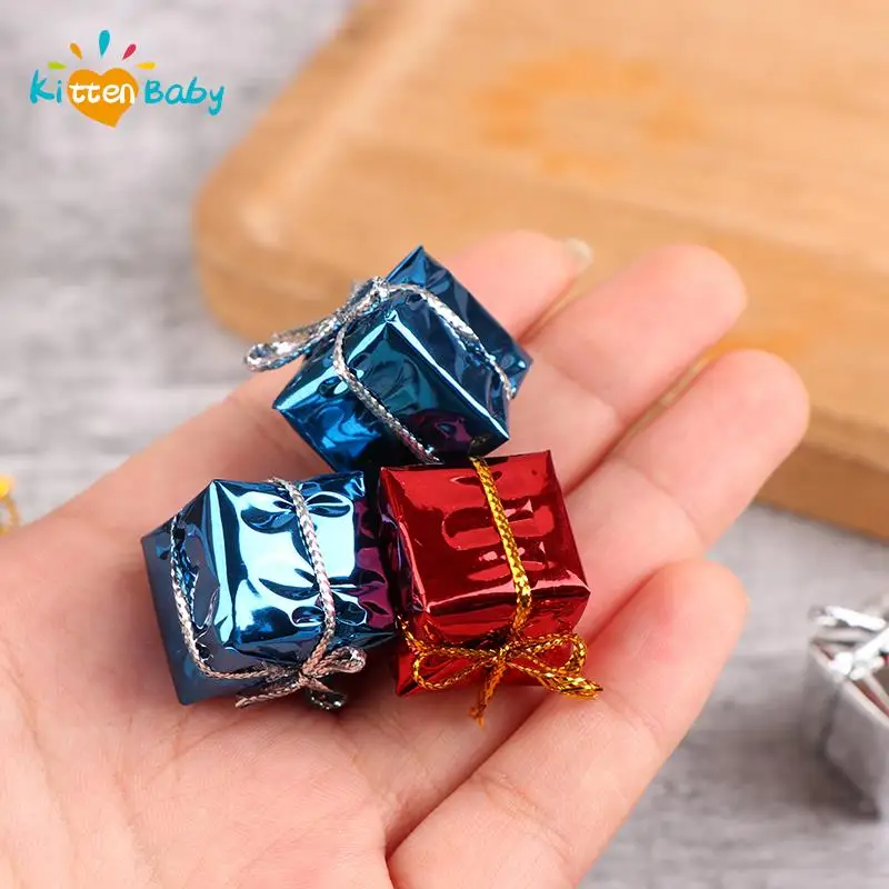 Миниатюрный Кукольный домик в масштабе 1/12, 10 шт., 3D Рождественская Подарочная коробка, кубическая Подарочная коробка, Свадебная коробка для кукольного дома, аксессуары для декора мебели
Миниатюрный Кукольный домик в масштабе 1/12, 10 шт., 3D Рождественская Подарочная коробка, кубическая Подарочная коробка, Свадебная коробка для кукольного дома, аксессуары для декора мебели