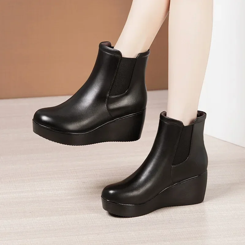 6cm Small Size 32-43 Comfortable Thick Bottom Soft Leather Wedges Shoes Fall Winter 2024 Platform Ankle Snow Boots Women Office
6cm Small Size 32-43 Comfortable Thick Bottom Soft Leather Wedges Shoes Fall Winter 2024 Platform Ankle Snow Boots Women Office
