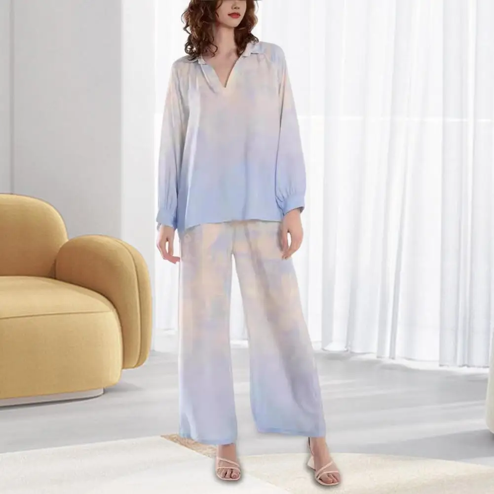 Повседневный комплект из двух предметов, элегантный женский топ с китайскими чернилами и брюки с V-образным вырезом, блузка, стильные брюки с широкими штанинами для женщин
Повседневный комплект из двух предметов, элегантный женский топ с китайскими чернилами и брюки с V-образным вырезом, блузка, стильные брюки с широкими штанинами для женщин