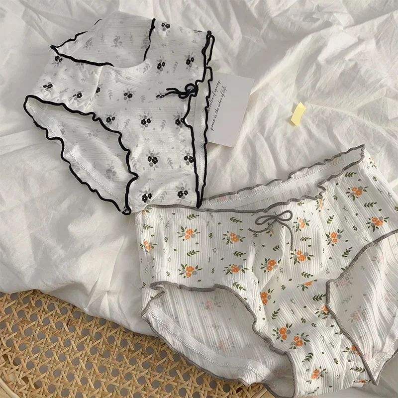 Original pure cotton crotch panties female fresh little floral sweet wood ear edge full cotton crotch anti-bacterial bottom girl
Original pure cotton crotch panties female fresh little floral sweet wood ear edge full cotton crotch anti-bacterial bottom girl