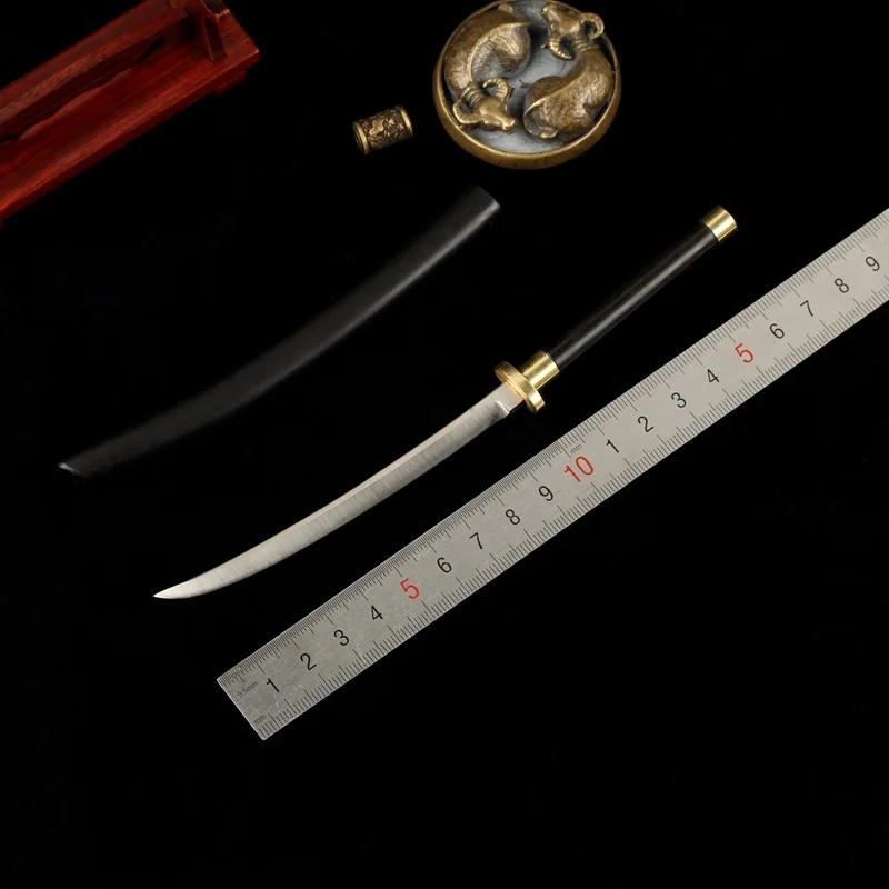 Handmade 20cm Mini Type 1:6 Katana Japanese Samurai Sword 1/6 Scale Miniatures Cold Weapons Mold for 12" Soldier Collection
Handmade 20cm Mini Type 1:6 Katana Japanese Samurai Sword 1/6 Scale Miniatures Cold Weapons Mold for 12" Soldier Collection