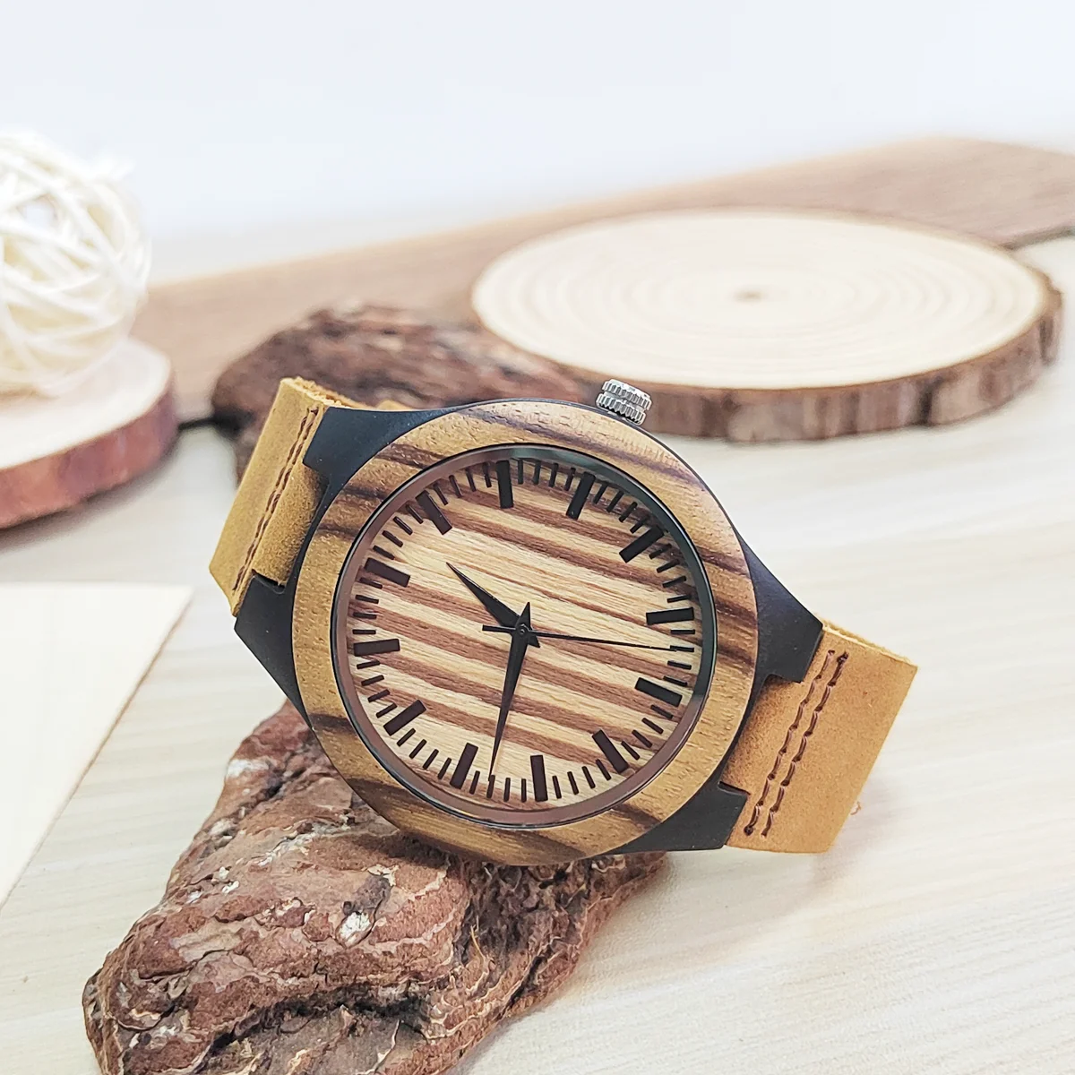 

Trendy Coffee Brown Dial Wood Ladies Quartz Wristwatches Genuine Leather Watchband Natural Style Wooden Women's Wrist Watch