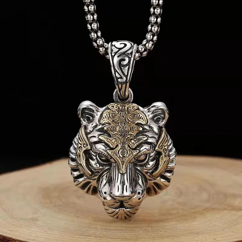 Thai silver tiger head Necklace original design male and female Chinese Zodiac tiger fashion domineering Tibetan Silver Pendant
Thai silver tiger head Necklace original design male and female Chinese Zodiac tiger fashion domineering Tibetan Silver Pendant