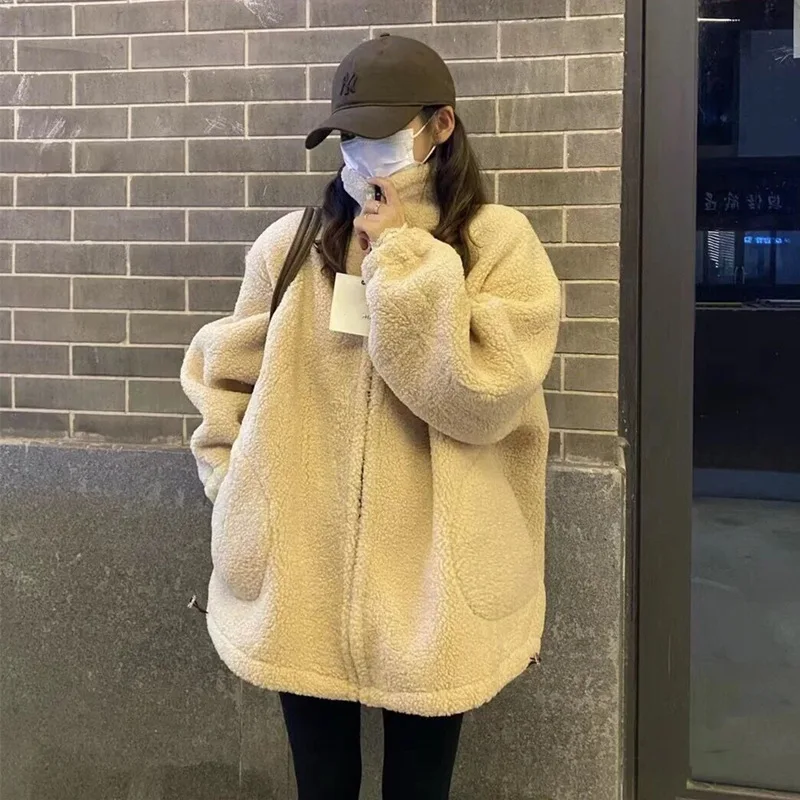 Warm Women's Coat 2023 Autumn Streetwear Thickened Fleece Top Baseball Suit with Pockets Imitation Lamb Wool Jacket for Women
Warm Women's Coat 2023 Autumn Streetwear Thickened Fleece Top Baseball Suit with Pockets Imitation Lamb Wool Jacket for Women