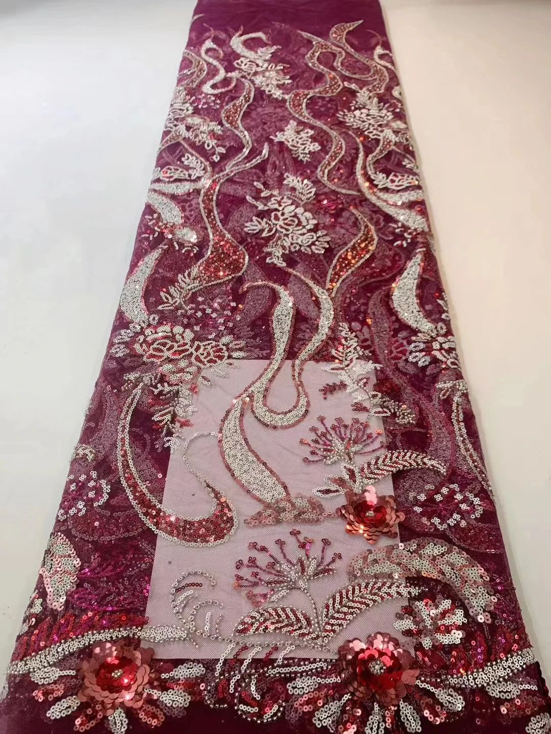 Новинка 2023 года, золотые африканские бусины ручной работы, кружевная ткань, роскошная нигерийская 3D фототкань для детской одежды, шитье LHD23139 
Новинка 2023 года, золотые африканские бусины ручной работы, кружевная ткань, роскошная нигерийская 3D фототкань для детской одежды, шитье LHD23139