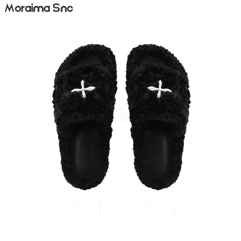 Autumn and Winter Plus Velvet Flat-Soled Slippers Plush Round-Toe Platform Warm Slippers Comfortable Outer Wear Home Slippers
Autumn and Winter Plus Velvet Flat-Soled Slippers Plush Round-Toe Platform Warm Slippers Comfortable Outer Wear Home Slippers