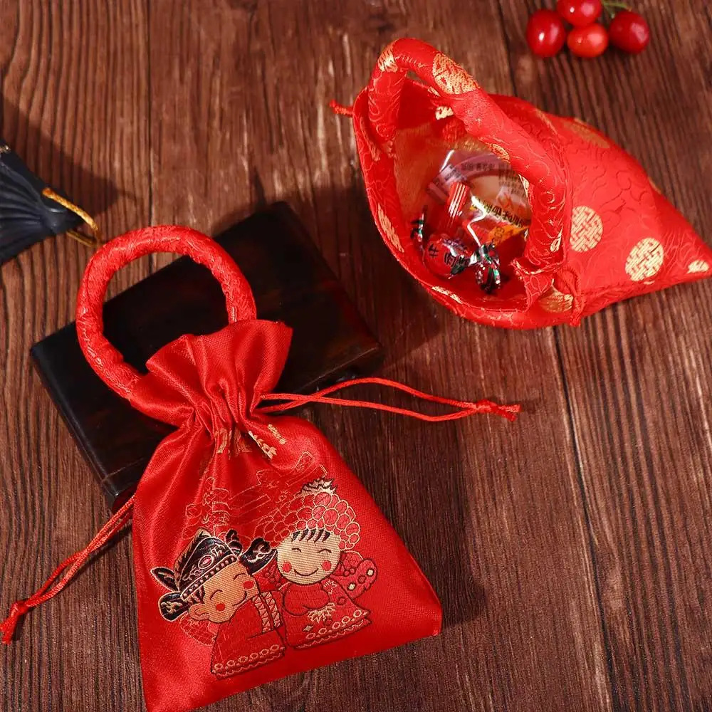 Creative Red Wedding Bride and Groom Brocade With Tassels Handle Bag Wedding-favor Gift Package Bag Candy Bag
Creative Red Wedding Bride and Groom Brocade With Tassels Handle Bag Wedding-favor Gift Package Bag Candy Bag
