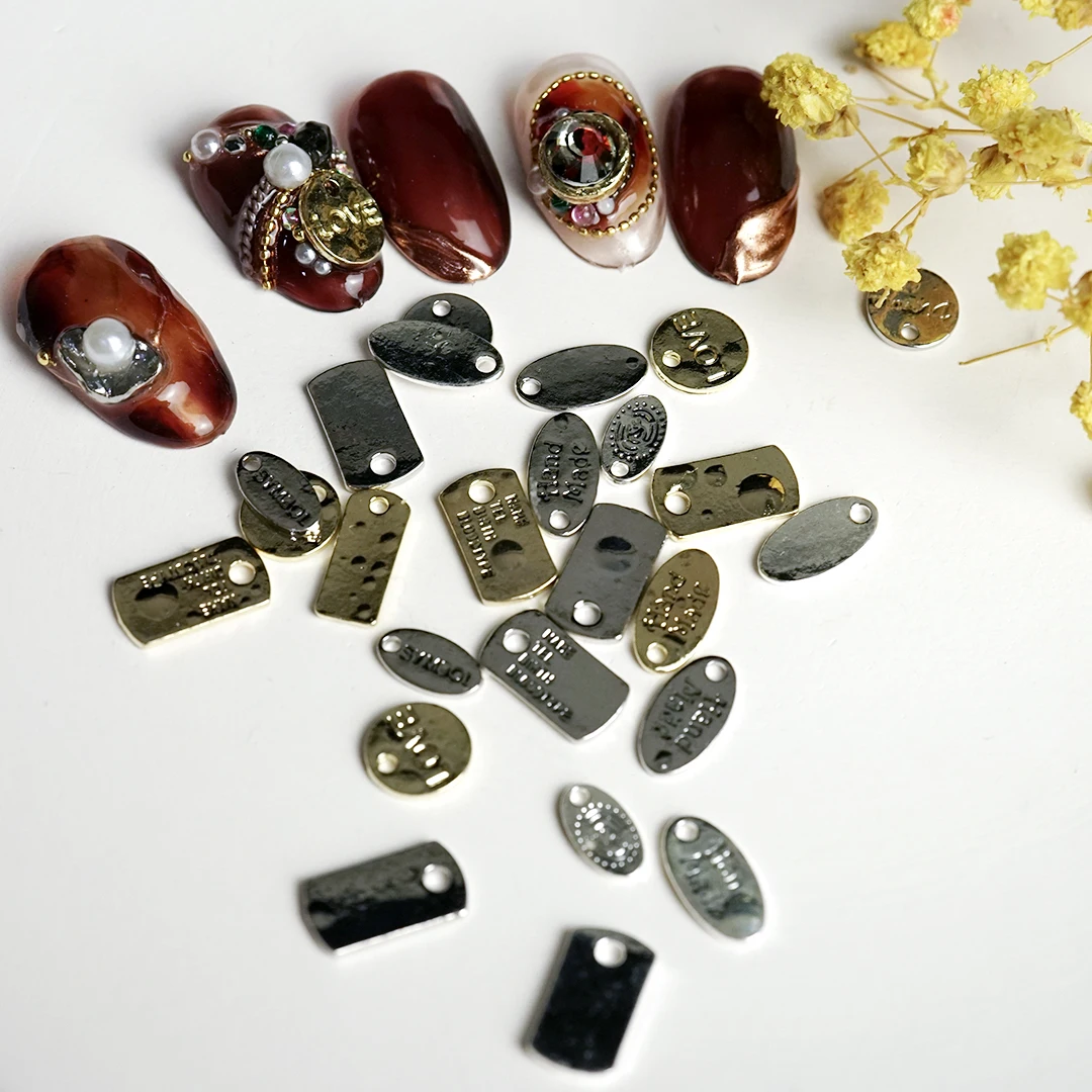 Metal Nail Charms Silver Mixed Zircon Parts Charm Art 3D DIY Press On Retro Vintage Decoration Large Nails Bright Designs
Metal Nail Charms Silver Mixed Zircon Parts Charm Art 3D DIY Press On Retro Vintage Decoration Large Nails Bright Designs