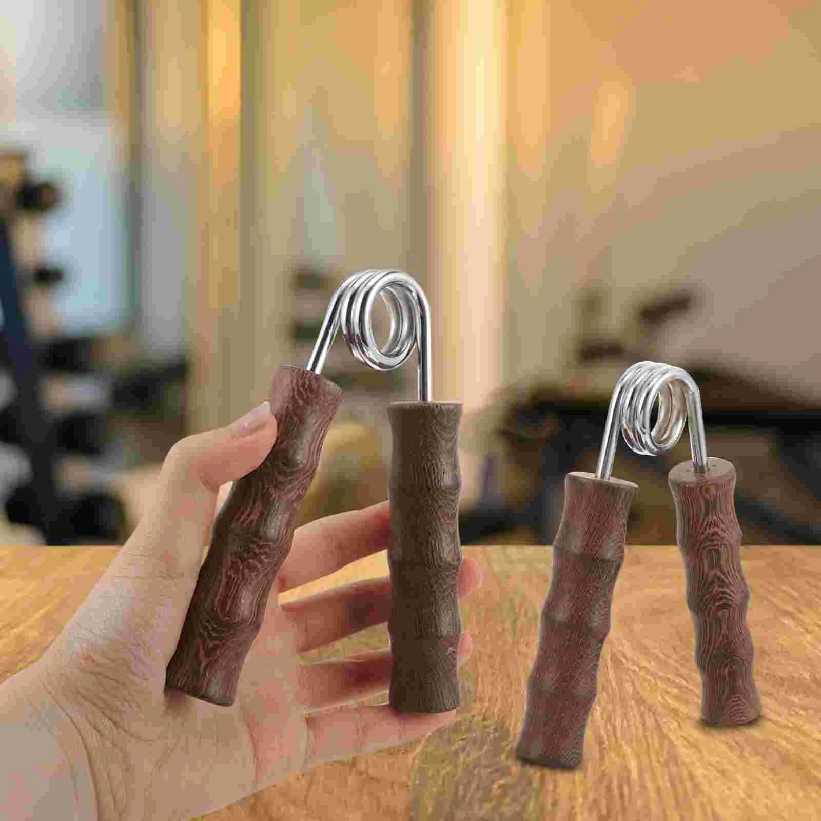1 Pair of Hand-muscle Exercise Tool Practical Finger Exerciser for Muscle Training
1 Pair of Hand-muscle Exercise Tool Practical Finger Exerciser for Muscle Training