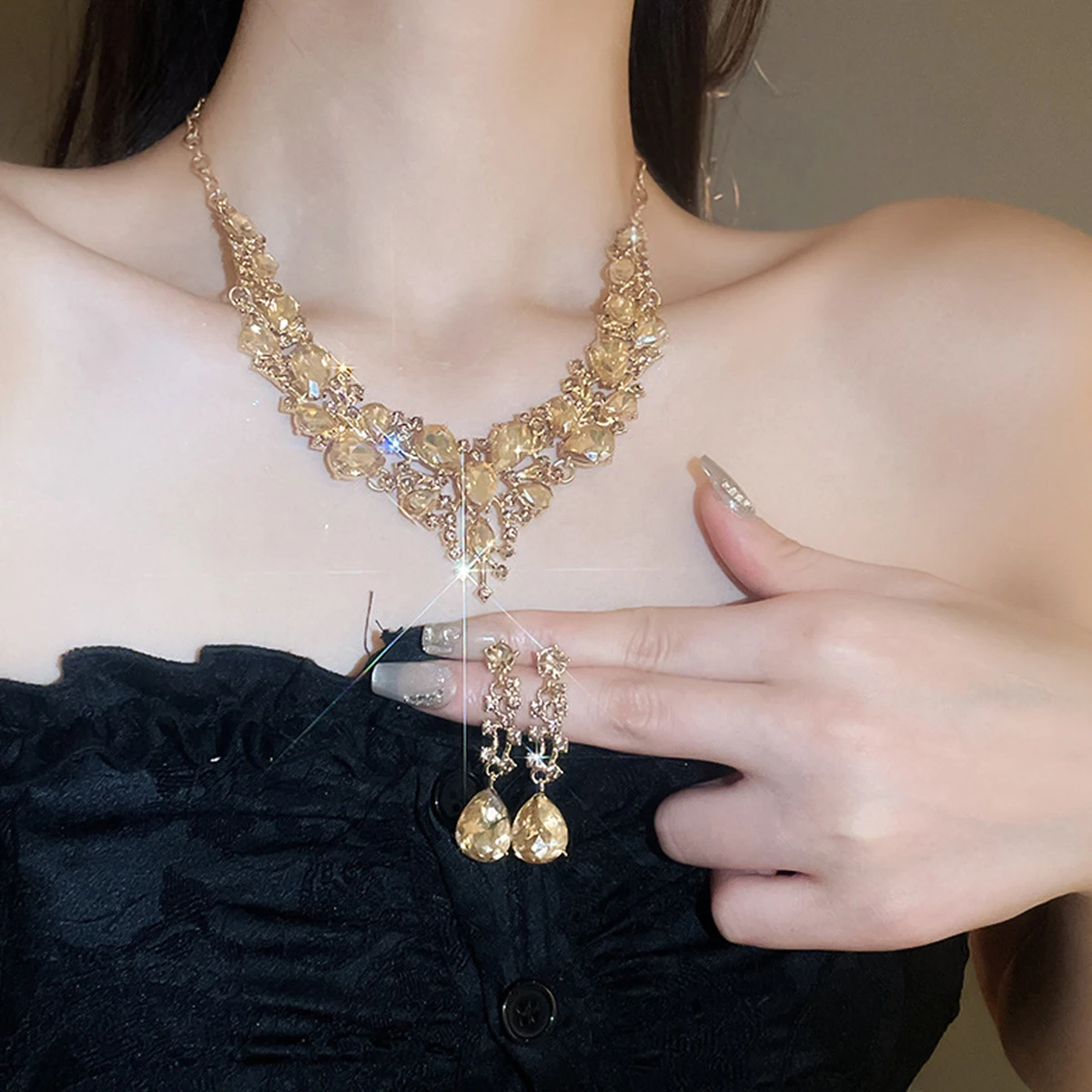 Light Luxury Water Drops Jewelry Set for Women Flash Crystal Glass Necklace Earrings Set Banquet Wedding Anniversary Accessories 1 Mallzona Sa9deea5ae7ff4d22932cfbac3bc73317f Light Luxury Water Drops Jewelry Set for Women Flash Crystal Glass Necklace Earrings Set Banquet Wedding Anniversary Accessories Mallzona