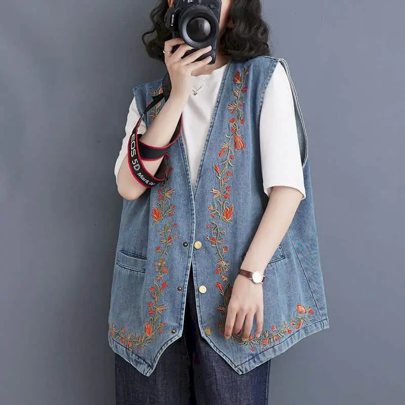 

Denim Vests Women Vintage V-neck Korean Style Sleeveless Cardigans Casual Floral Embroidery Single Breasted Waistcoat for Women