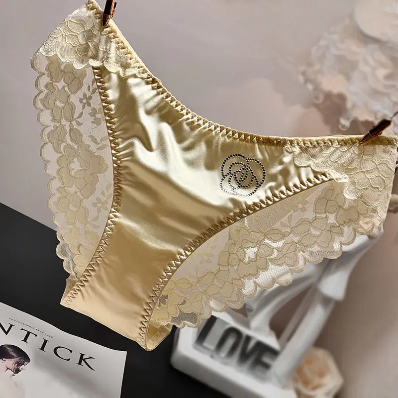 French Style Smooth Women Lace Panties Satin Silk Comfortable Fashion Seamless Diamond Decorations Briefs Breathable Panties
French Style Smooth Women Lace Panties Satin Silk Comfortable Fashion Seamless Diamond Decorations Briefs Breathable Panties