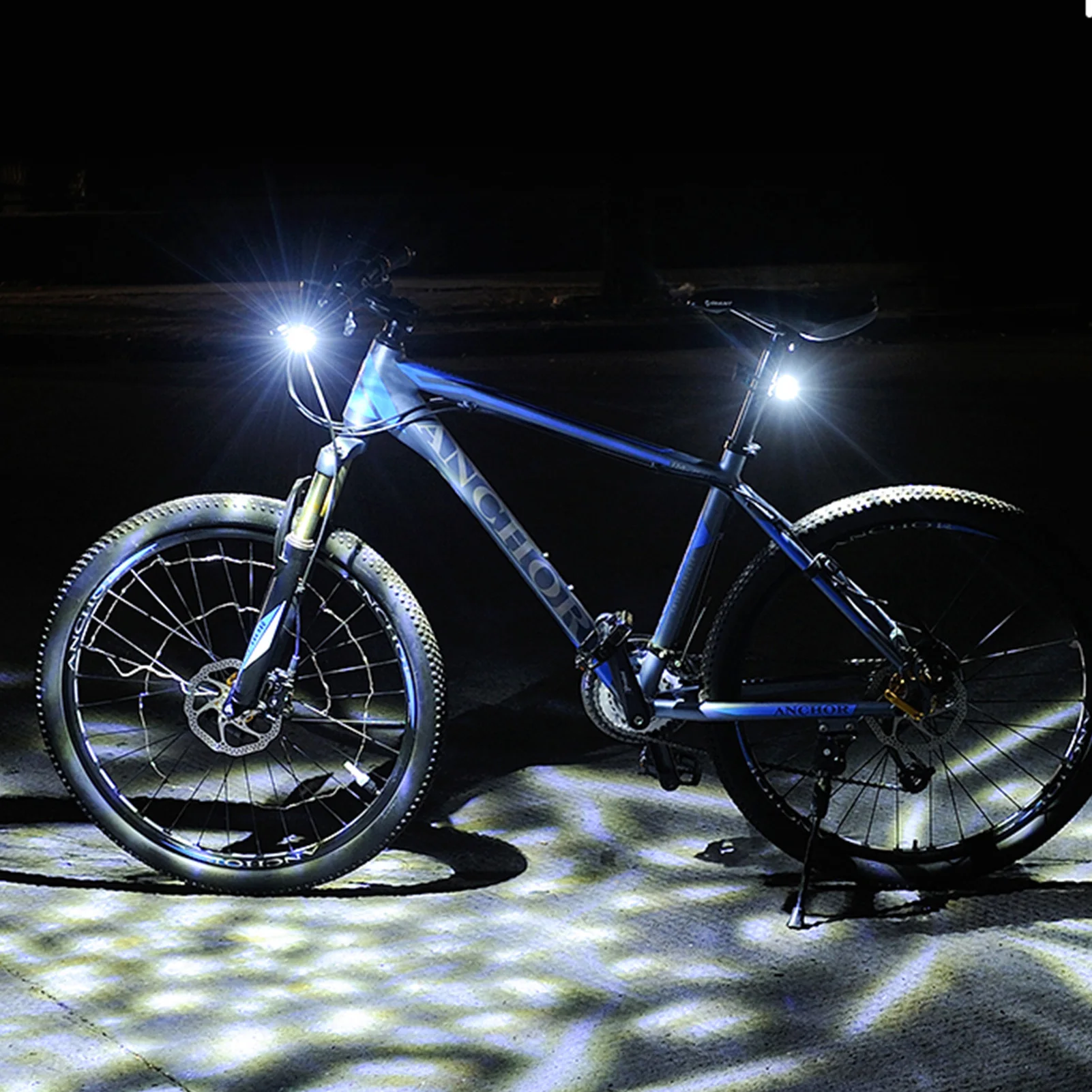 Super Bright 3LED Bike Lights Front/Back Powerful Bicycle Headlight 3 Modes 10 Hours Waterproof for Cycling Road Mountain
Super Bright 3LED Bike Lights Front/Back Powerful Bicycle Headlight 3 Modes 10 Hours Waterproof for Cycling Road Mountain