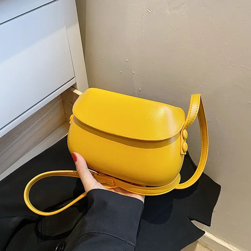 Simple Fashion Crossbody Bags for Women New Waist Pack Solid Color Ladies Handbags Mini Saddle Bag Luxary Brand Shoulder Bags
Simple Fashion Crossbody Bags for Women New Waist Pack Solid Color Ladies Handbags Mini Saddle Bag Luxary Brand Shoulder Bags