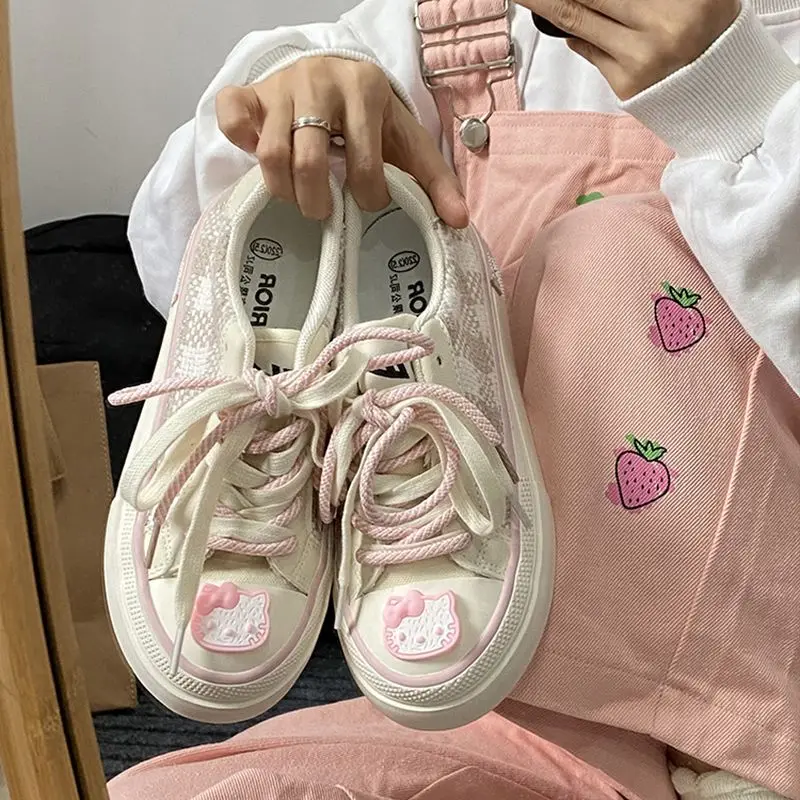 Ботинки Hello Kitty женские, милые аниме ботинки с сердечками для девушек, маленькие белые Мультяшные туфли, симпатичные игрушки для девочек, летняя обувь
Ботинки Hello Kitty женские, милые аниме ботинки с сердечками для девушек, маленькие белые Мультяшные туфли, симпатичные игрушки для девочек, летняя обувь