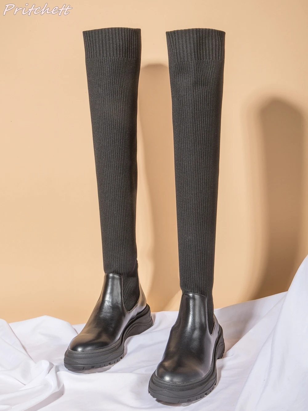 Splicing Black Leather Knee High Stretch Boots Flat with Round Toe Slip On Long Boots Concise All-match Fashion Women Boots
Splicing Black Leather Knee High Stretch Boots Flat with Round Toe Slip On Long Boots Concise All-match Fashion Women Boots