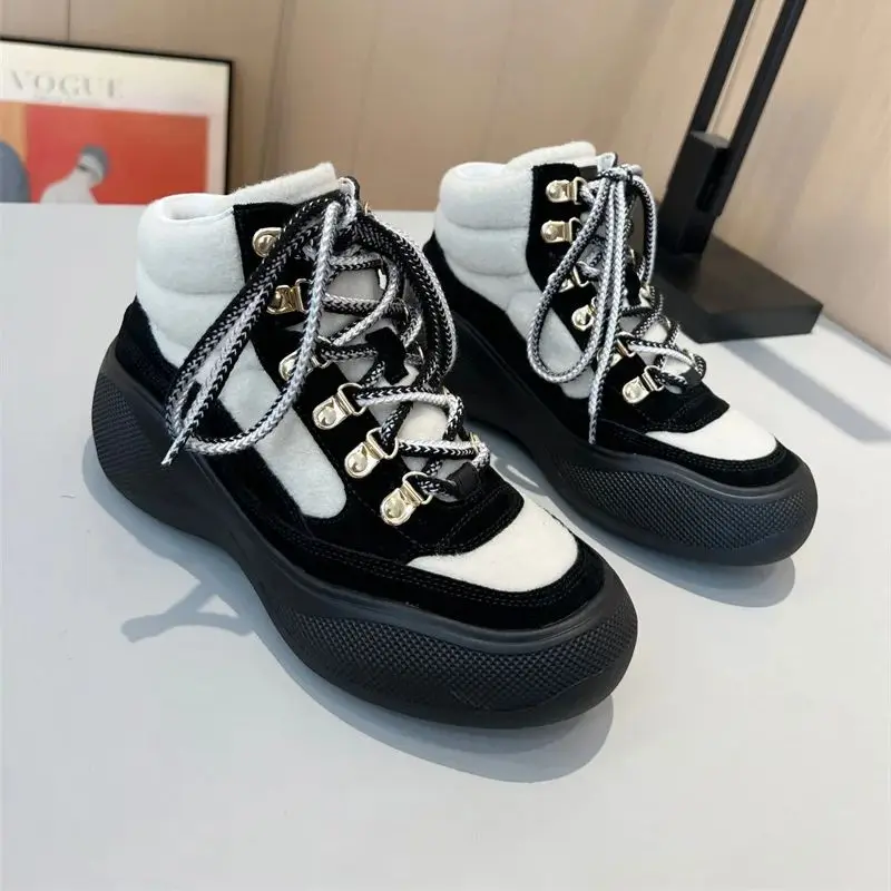 Stylish Boots For Women 2023 Cow Suede Ankle Boots Lace Up Casual Trainers Running Shoes For Women Round Toe Designer Sneakersy
Stylish Boots For Women 2023 Cow Suede Ankle Boots Lace Up Casual Trainers Running Shoes For Women Round Toe Designer Sneakersy