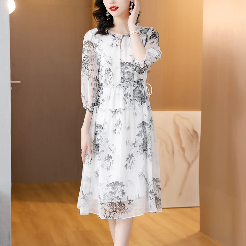 2023 New Fashion Silk Printed Dress Women's Summer Retro Versatile 3/4 Sleeve Loose Fit Casual Holiday Dress Vestidos
2023 New Fashion Silk Printed Dress Women's Summer Retro Versatile 3/4 Sleeve Loose Fit Casual Holiday Dress Vestidos